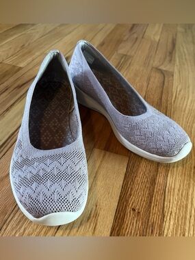 Sketchers 9 Arya Purple Slip on Sneakers